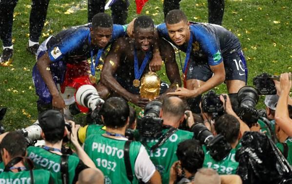 Rusyada Dünya Kupasının sahibi Fransa oldu