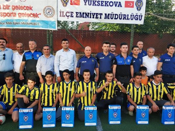 Yüksekovada Dünya Fenerbahçeliler Günü unutulmadı