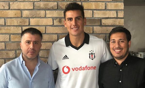 Beşiktaş iki transferi birden açıkladı