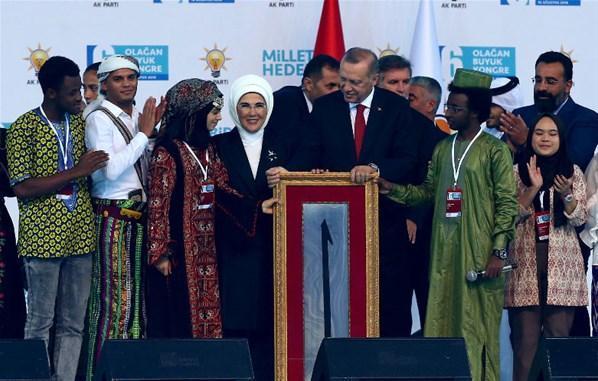 Kongre sonrası Erdoğan’a anlamlı hediye