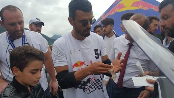Kenan Sofuoğlu, Tahta Araba Şenliğinde hafif yaralandı