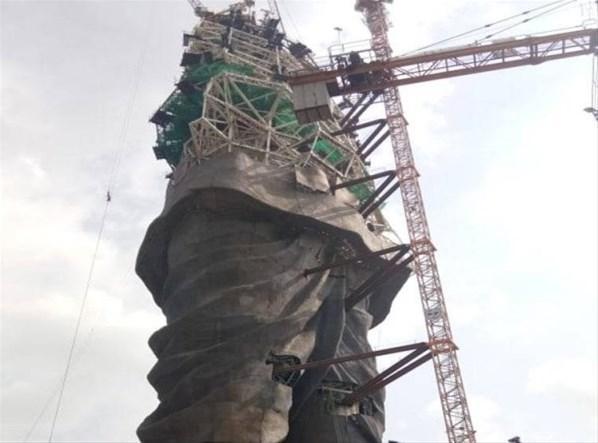 Hindistanda dünyanın en büyük heykeli tamamlanıyor