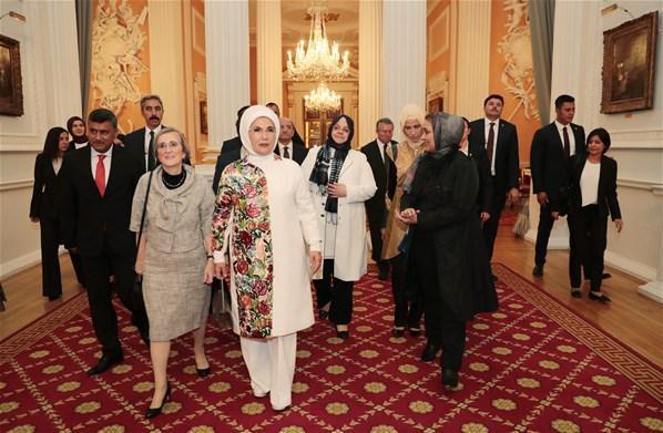 Emine Erdoğana Londrada insani hizmet takdir ödülü