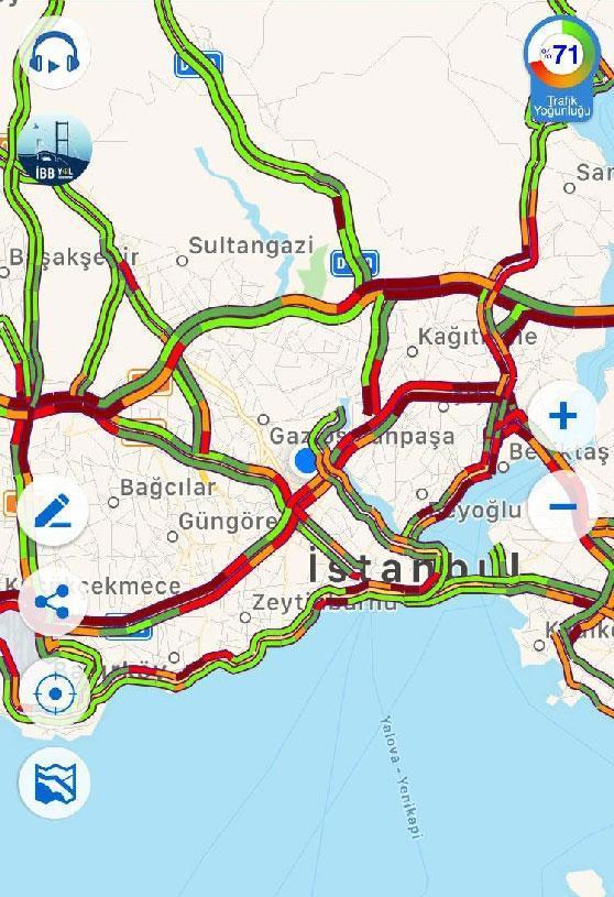 İstanbul’da trafik yoğunluğu yağmurla birlikte arttı