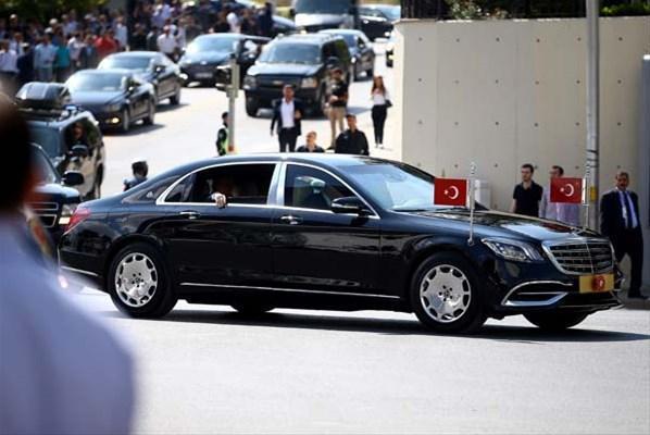 Cumhurbaşkanı Erdoğan o sesi duyunca arabasını durdurdu