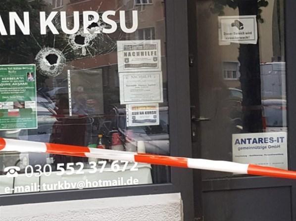 PKKlılar Almanyadaki Türk Eğitim Derneğine molotof kokteyli ile saldırdı
