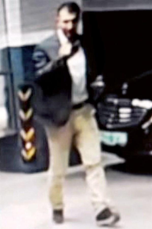 Otoparktaki Mercedes’in sırrı: Bagajdan üç valiz indirdi, yüz maskesi yere düştü