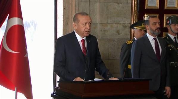Cumhurbaşkanı Erdoğandan Anıtkabirde dikkat çeken mesaj
