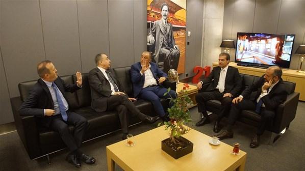Galatasaray Başkanı Cengiz, Terimle bir araya geldi