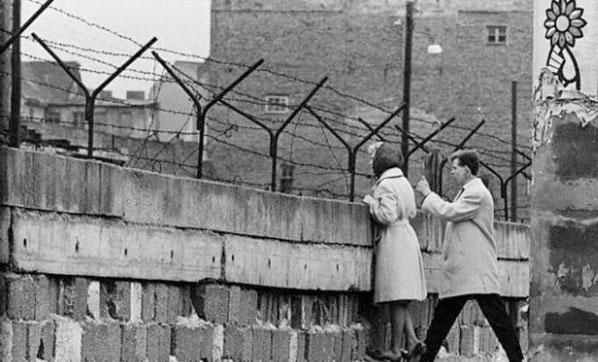 Utanç duvarı 29 yıl önce yıkıldı