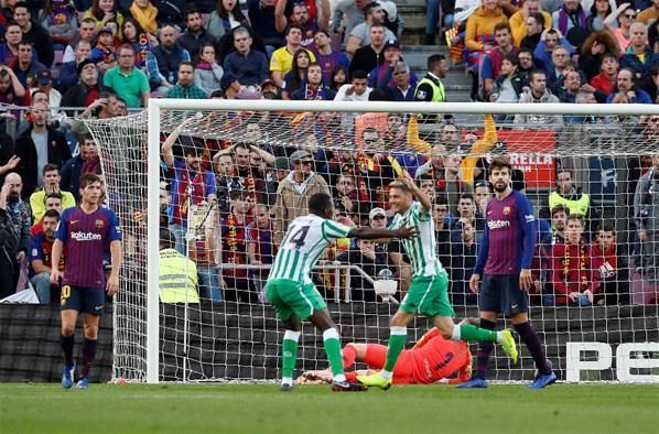7 gollü maçta Barçaya ağır darbe