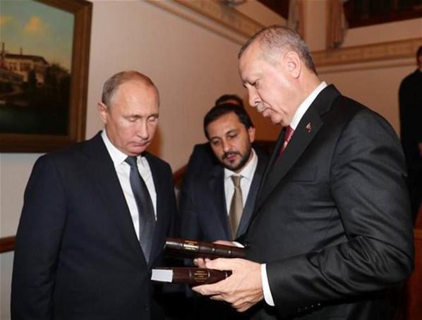 Cumhurbaşkanı Erdoğandan Putine hediye
