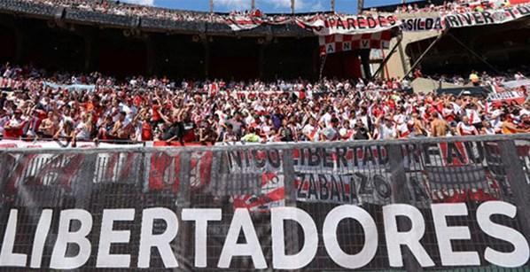 Ertelenen Libertadores finali istifa getirdi