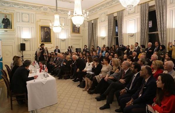 Cumhurbaşkanlığı Londrada Değişen Ortadoğuda Türkiye paneli düzenledi