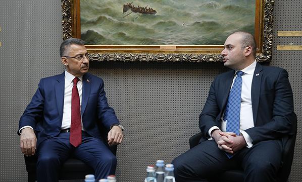 Cumhurbaşkanı Yardımcısı Oktay, Zurabişvilinin göreve başlama törenine katıldı