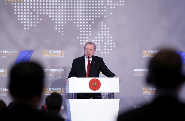 Cumhurbaşkanı Erdoğan: Göç, güvenlik boyutu da olan insani ve siyasi bir meseledir