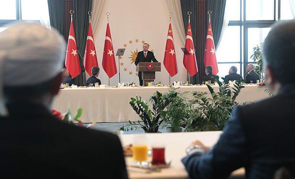 Cumhurbaşkanı Erdoğan, kanaat önderleri ile görüştü