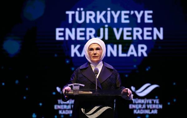 Emine Erdoğan: Cinsiyet değil inanç meselesi olduğunu anlatın