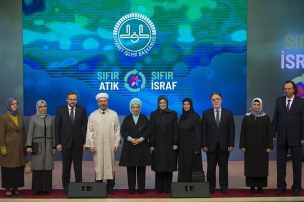 Emine Erdoğan: Türkiye sıfır atık konusunda tüm Müslüman toplumlara liderlik yapabilir