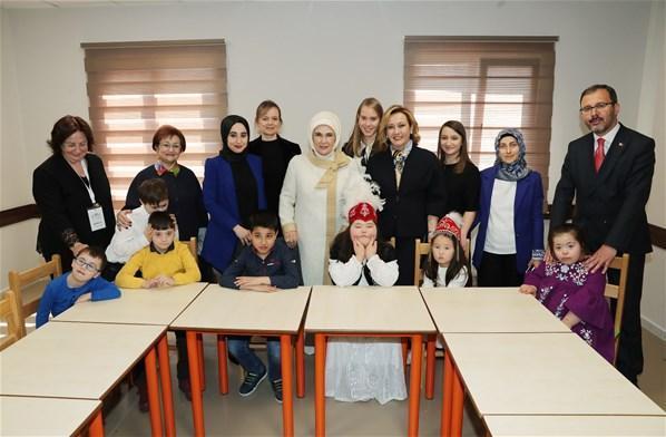 Emine Erdoğan: Son 17 yılda, 55 bine yakın engelli memur istihdam edildi