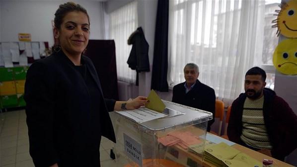 Türkiye sandık başında Oy verme işlemi başladı