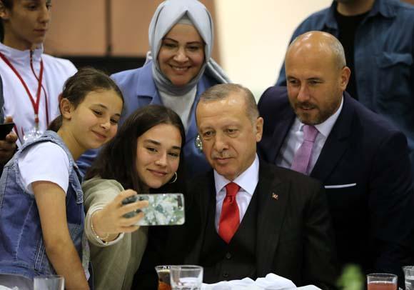 Cumhurbaşkanı Erdoğan: Türkiye tüm kazanımlarını bedel ödeyerek elde etmiştir
