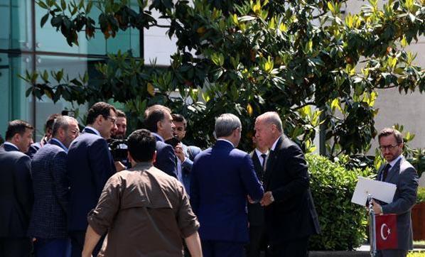 Cumhurbaşkanı Erdoğan AK Parti İstanbul İl Başkanlığında