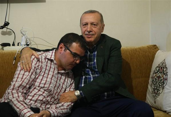Cumhurbaşkanı Erdoğandan Emekçi ve Soyutürk ailelerine ziyaret