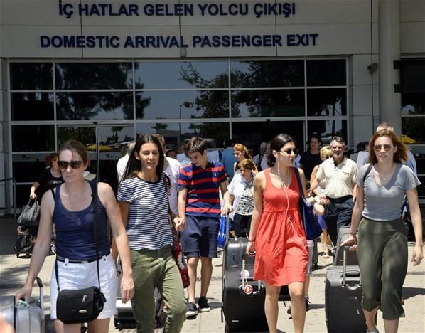 Tarihe geçtiler Bayramda Antalyaya 2 milyon ziyaretçi