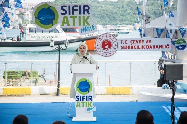 Emine Erdoğan: Lütfen sahillerin temizliğine özen gösterelim