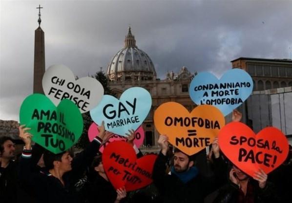 Vatikan: Bireyler kendi cinsiyetini seçemez