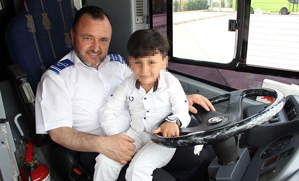 Otobüste unutulan 5 yaşındaki çocuk ailesine teslim edildi