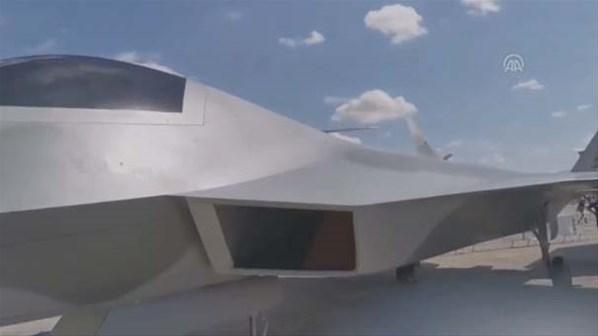 Milli savaş uçağının modeli Pariste sergileniyor