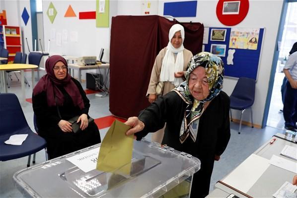 İstanbul seçimlerinde oy verme işlemi başladı