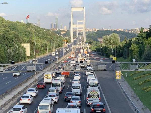 15 Temmuz Şehitler ve FSM köprülerinde çalışma başladı Trafik kilit...