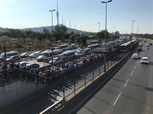 FSM Köprüsü’ndeki çalışmalar nedeniyle vatandaşlar toplu taşımaya yöneldi