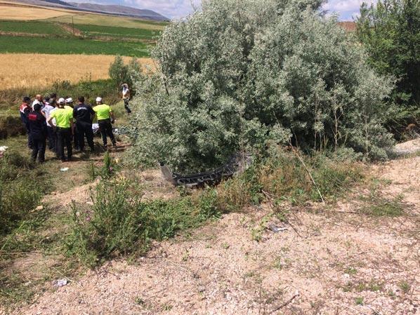 Mezuniyet dönüşü feci kaza 4 kişi hayatını kaybetti