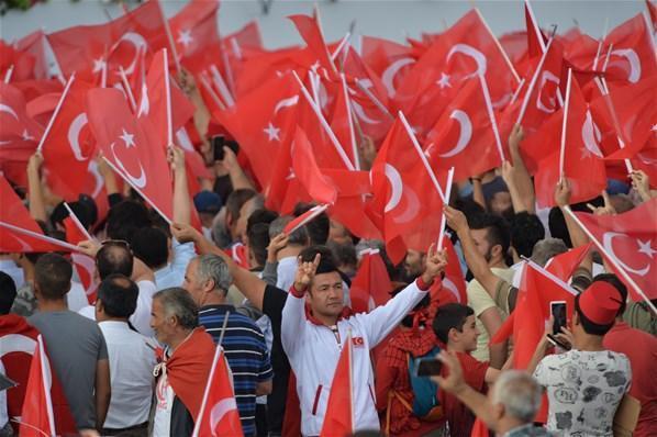Vatandaşlar Atatürk Havalimanına akın etti