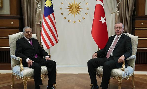 Erdoğan, Malezya Başbakanı Muhammedi törenle karşıladı