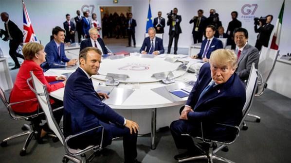 Trump ile Johnson Fransada görüştü