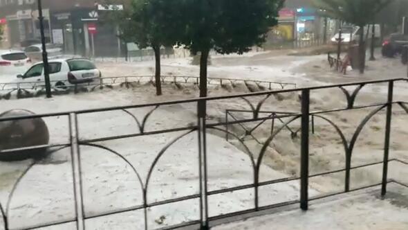 Madridde yağmur ve dolu hasara yol açtı
