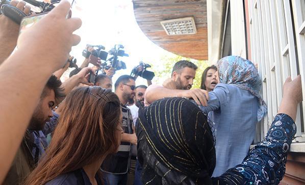 Çocukları dağa kaçırılan ailelerin HDP önündeki eylemi 2. gününde