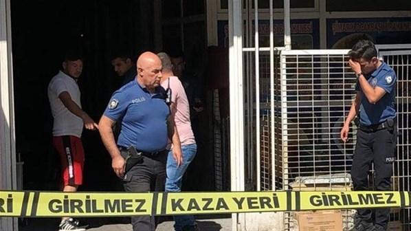 Büyükçekmecede silahlı çatışma Bir kişi ağır yaralandı