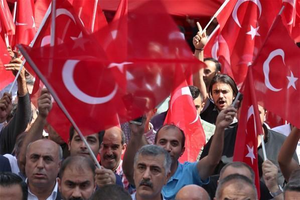 Teröre Lanet, Kardeşliğe Davet mitingleri  Bayrağı alan meydanlara çıktı