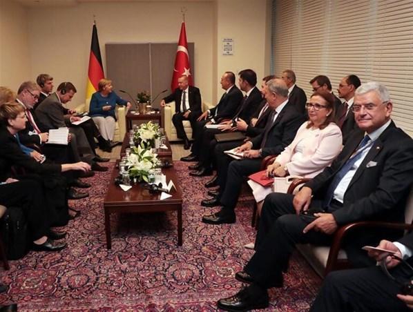 Cumhurbaşkanı Erdoğandan diplomasi mesaisi