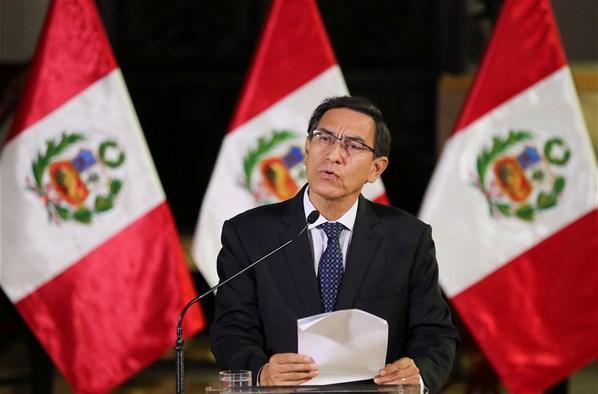 Peru’da Devlet Başkanı Parlamento’yu, Parlamento Devlet Başkanını görevden aldı