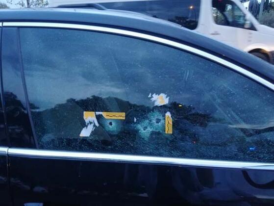 Bakırköyde lüks otomobile silahlı saldırı Yaralı avukat çıktı...
