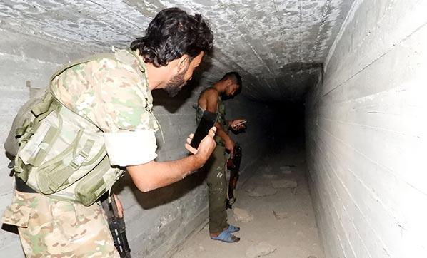 PKK/YPGli teröristler Tel Abyadı köstebek yuvasına çevirmiş