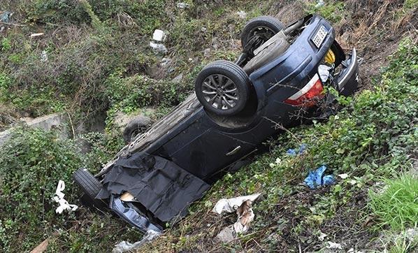 Trafik cezasından yarım saat sonra otomobil devrildi: 2 ölü, 2  yaralı