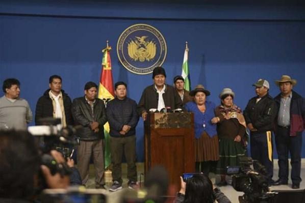 Bolivya Devlet Başkanı Morales istifa etti